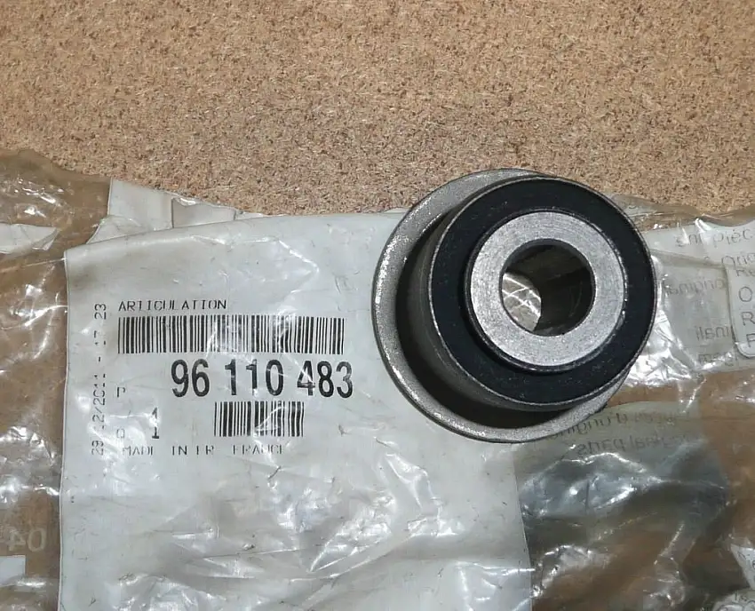 Manchon de bras oscillant Citroën ZX, Peugeot 306 central ,  96110483