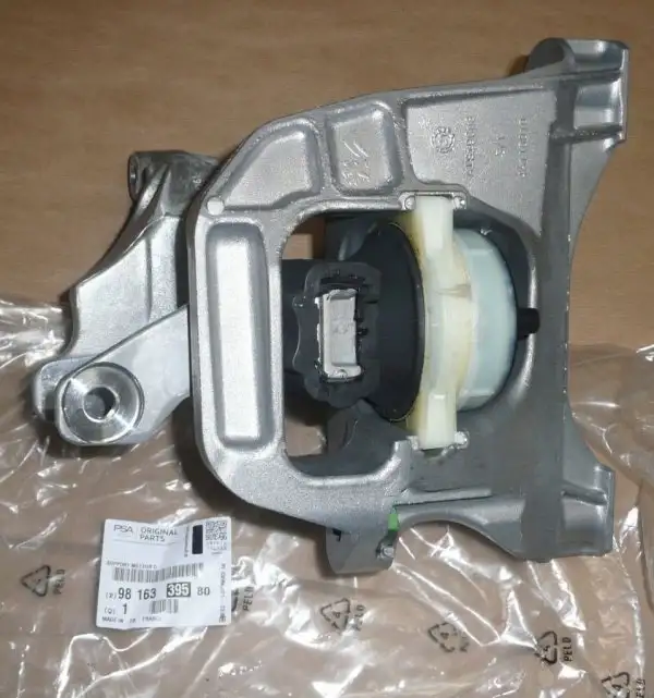Support moteur d'origine droit Citroën C4 Picasso II 2.0 BlueHDI, 9816339580