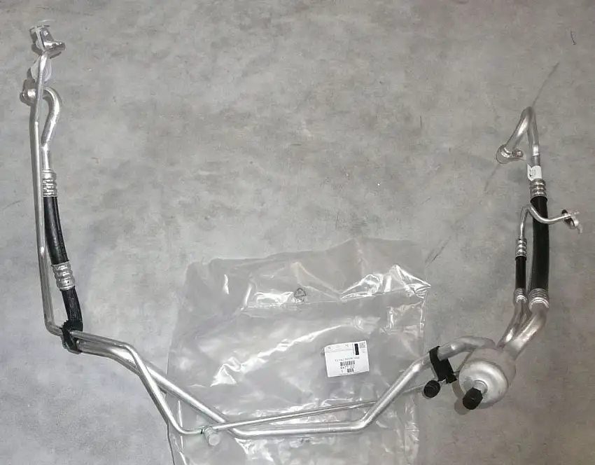 Conduite de climatisation d'origine Citroën C4 Picasso 1.8 16v 6477D2, 6477.D2