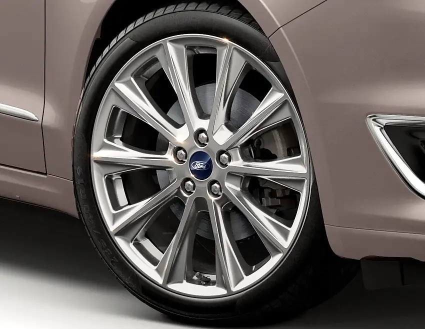 Originale Ford Mondeo® Jante en alliage 19" modèle 10 branches,argent