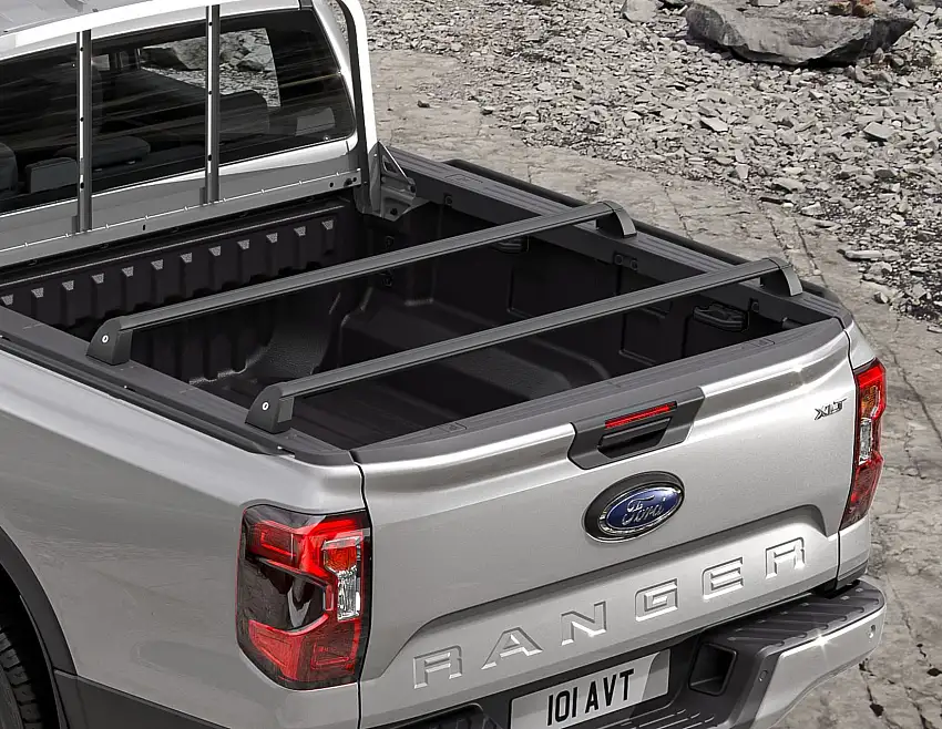 Originale Ford Ranger à partir de 06/2022 Barres transversales noires,