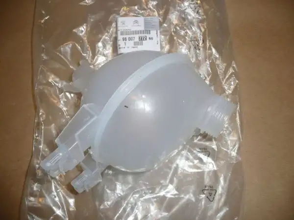 réservoir d'expansion, liquide de refroidissement pour Citroen C2, C3 Peugeot 207, 9800777280
